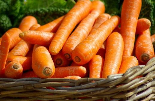 胡蘿蔔能生吃嗎？胡蘿蔔生吃有營養價值嗎