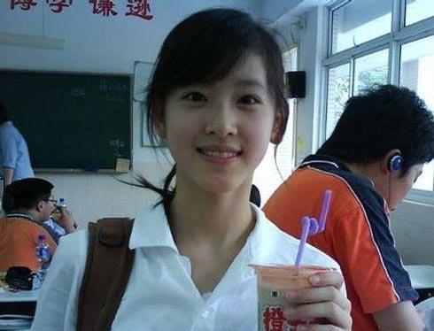 奶茶mm章澤天個人資料圖片，為什麼叫奶茶妹妹，清華大學奶茶妹妹章澤天