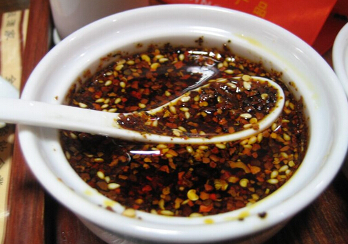 陝西涼皮辣椒油的做法-辣椒油的功效與禁忌