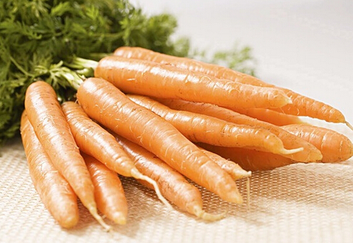 胡蘿蔔一定要炒著吃嗎？胡蘿蔔怎麼吃最營養？