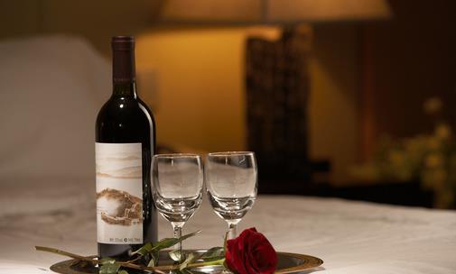 葡萄美酒夜光杯 飲用葡萄酒的正確方法