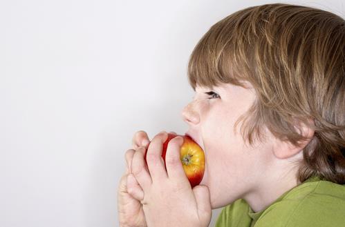 寶寶吃蘋果有八大好處 媽媽如何準備蘋果餐