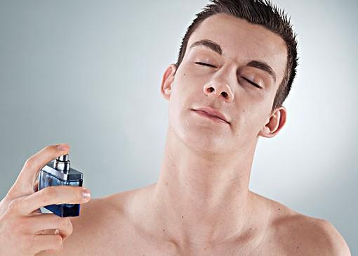 男士香水正確的使用方法及噴香水的最佳時間
