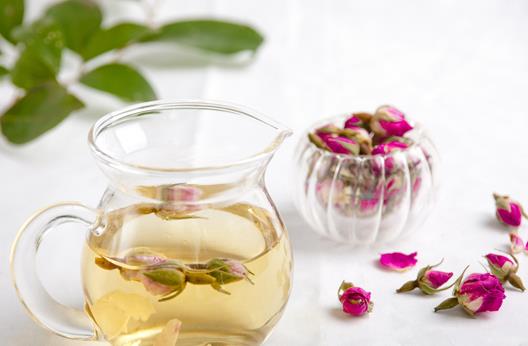 4種花茶最養顏 菊花排毒加玫瑰祛斑快