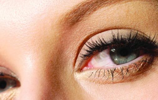 有眼袋的人日常如何護理眼部肌膚？