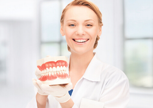 牙齒黃的防治方法-牙齒黃的原因