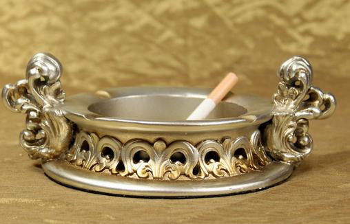 裝飾煙灰缸的選購知識 裝飾煙灰缸的清潔方法